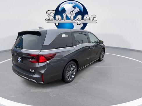 New 2026 Honda Odyssey Touring image 9