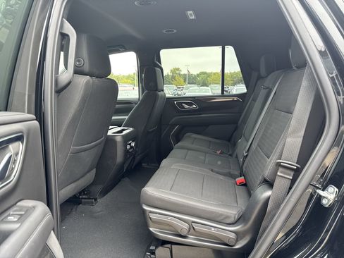 Used 2023 GMC Yukon SLE w/ Gmc Pro Safety Plus Package image 22