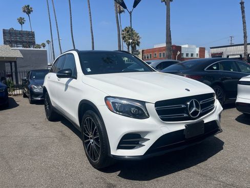 Used 2018 Mercedes-Benz GLC 300 w/ Advanced Lighting Package image 3