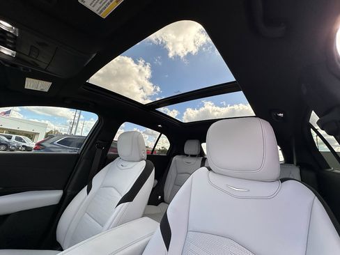 Used 2024 Cadillac XT4 Sport image 27