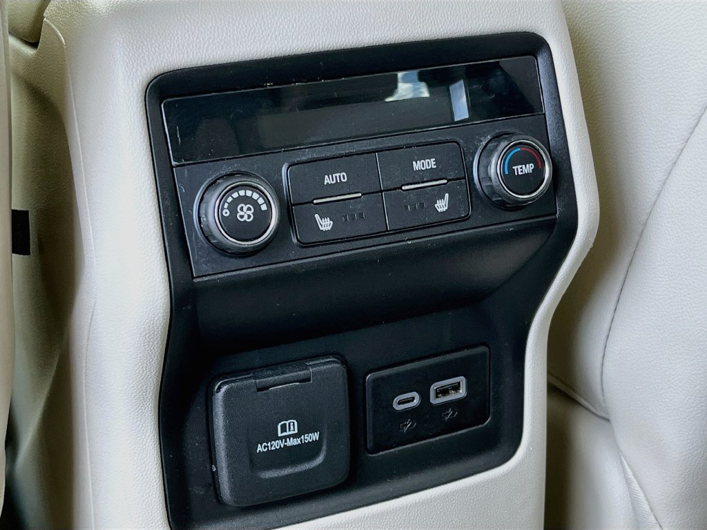 Used 2023 GMC Acadia Denali AWD/4WD image 26