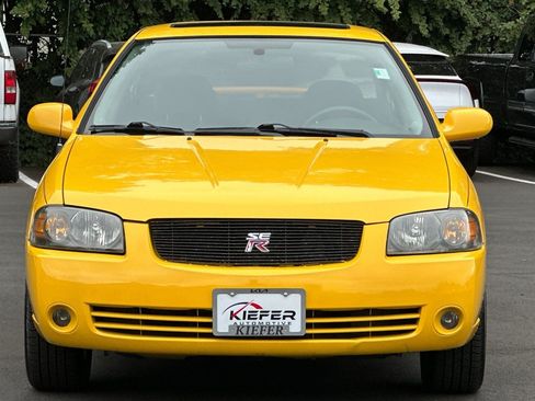 Used 2006 Nissan Sentra SE-R w/ (J01) Sunroof Pkg FWD image 9