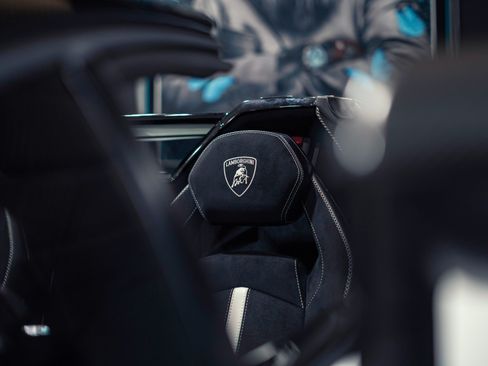 Used 2020 Lamborghini Aventador SVJ AWD/4WD image 22