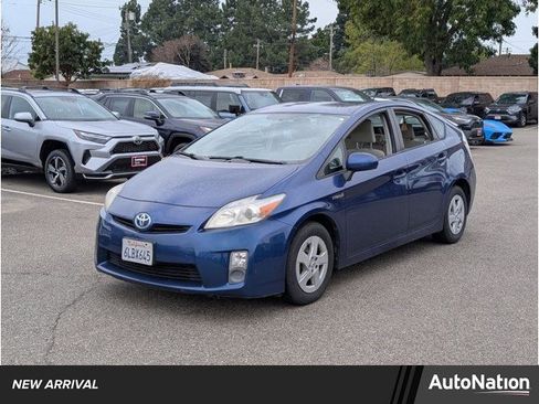 Used 2010 Toyota Prius Three image 1