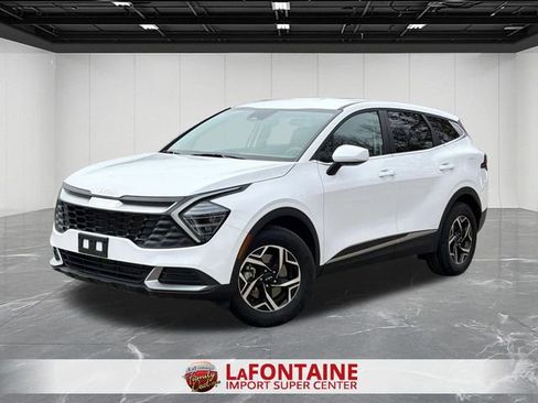 Certified 2025 Kia Sportage LX image 1
