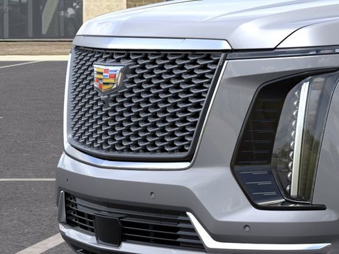 New 2026 Cadillac Escalade Luxury AWD/4WD image 13