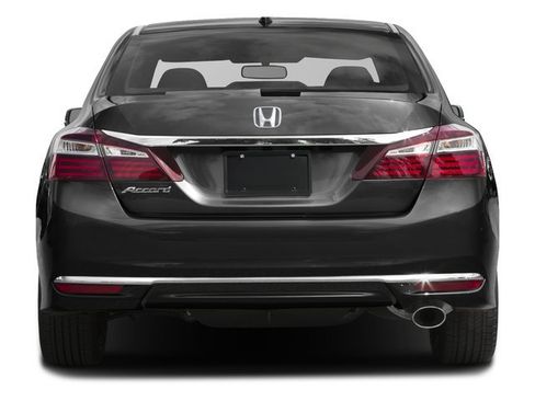 Used 2017 Honda Accord EX image 5