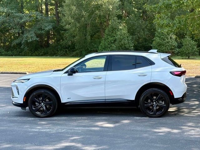 Used 2025 Buick Envision Sport Touring AWD/4WD image 3