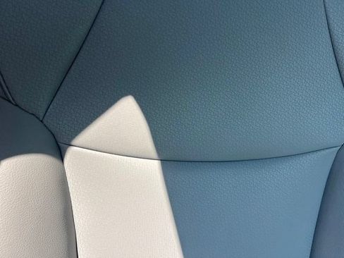 Used 2022 Toyota Sienna XLE w/ XLE Plus Package FWD image 40