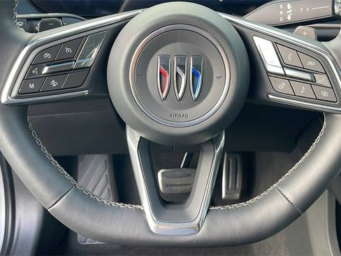 Used 2025 Buick Envision Sport Touring image 22