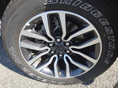 Used 2025 RAM 1500 Limited image 20