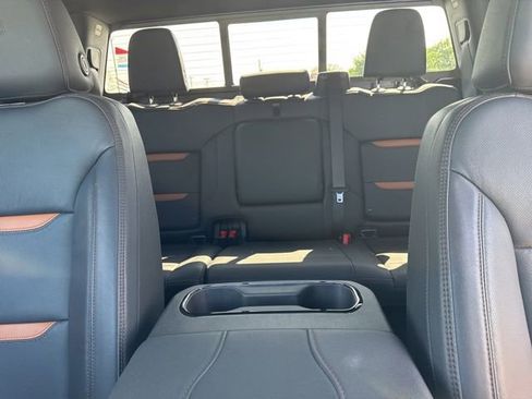 Used 2025 GMC Sierra 1500 AT4 w/ AT4 Premium Package AWD/4WD image 27