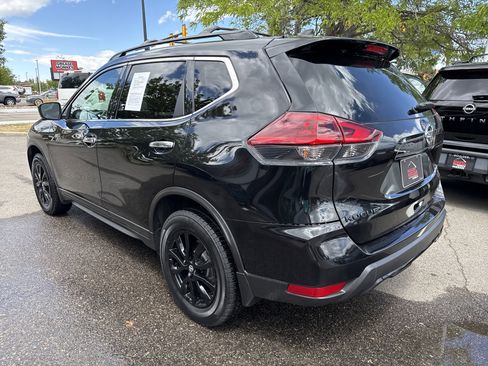 Used 2018 Nissan Rogue SV w/ Premium Package AWD/4WD image 5