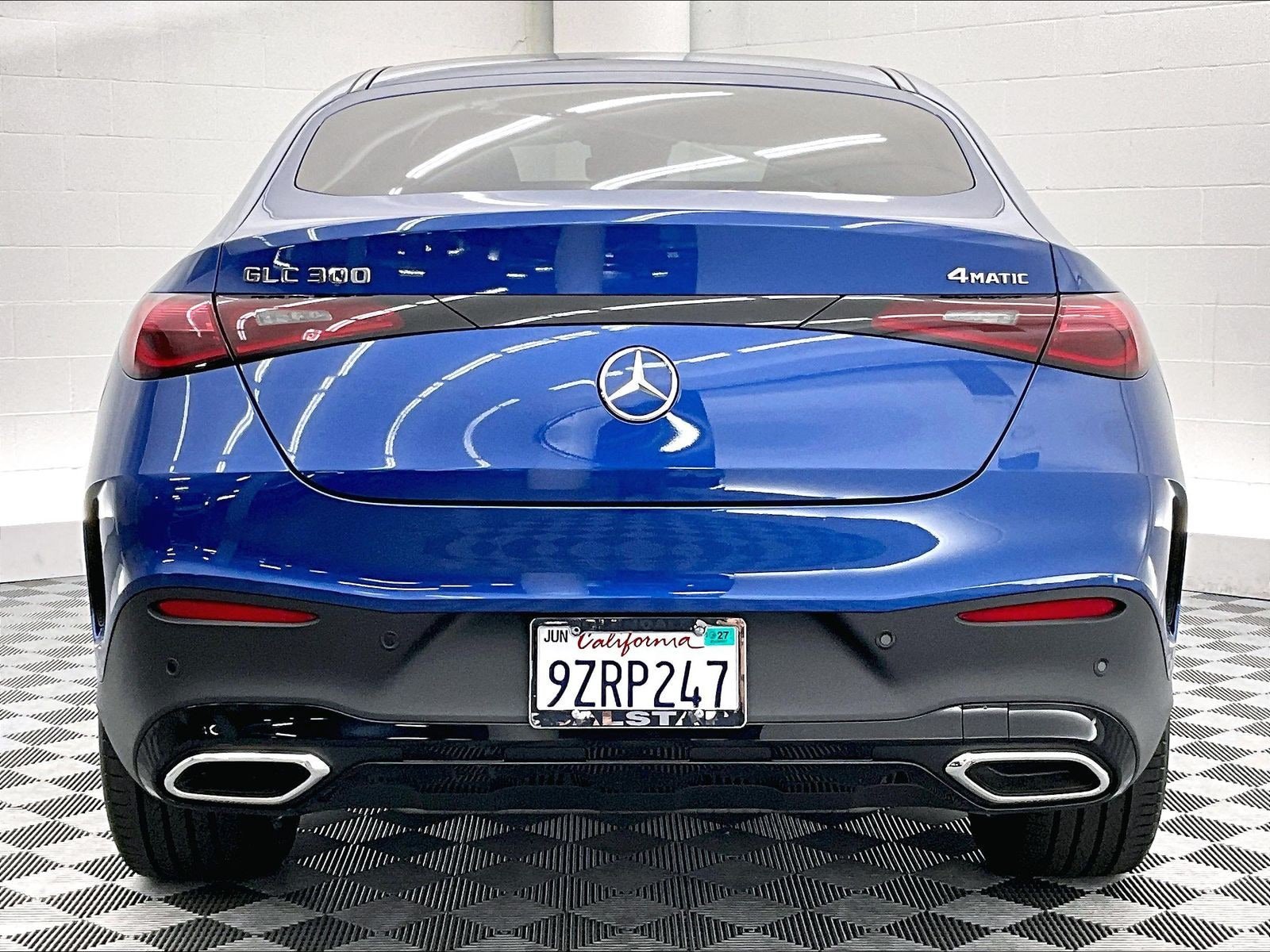 Used 2026 Mercedes-Benz GLC 300 4MATIC image 3