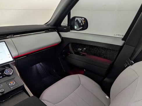Used 2023 Land Rover Range Rover Sport SE Dynamic image 23
