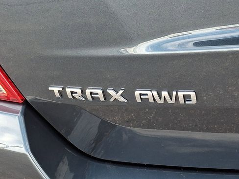 Certified 2022 Chevrolet Trax LT w/ LT Convenience Package image 30