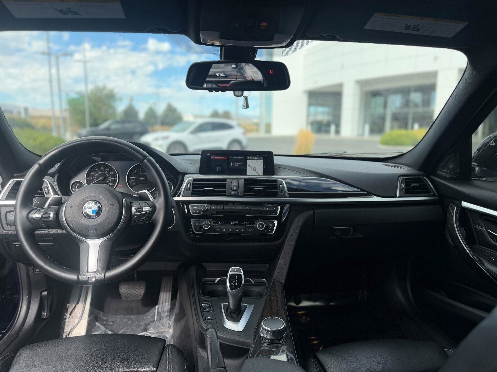 Used 2018 BMW 340i xDrive Sedan AWD/4WD image 14