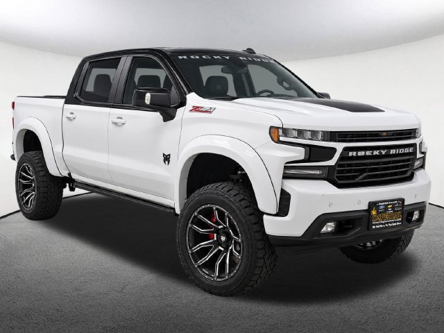 Used 2022 Chevrolet Silverado 1500 RST w/ Safety Package AWD/4WD image 2