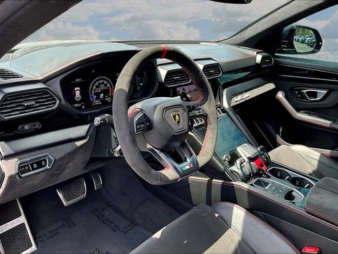 Used 2021 Lamborghini Urus AWD/4WD image 17