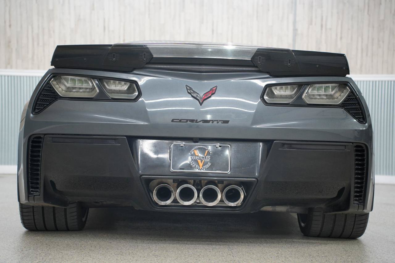 Used 2017 Chevrolet Corvette Z06 w/ Z07 Performance Package RWD image 9