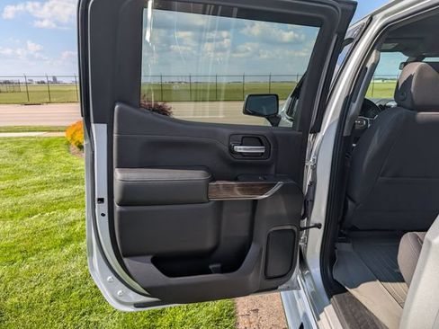 Used 2020 GMC Sierra 1500 SLE w/ SLE Convenience Package AWD/4WD image 23