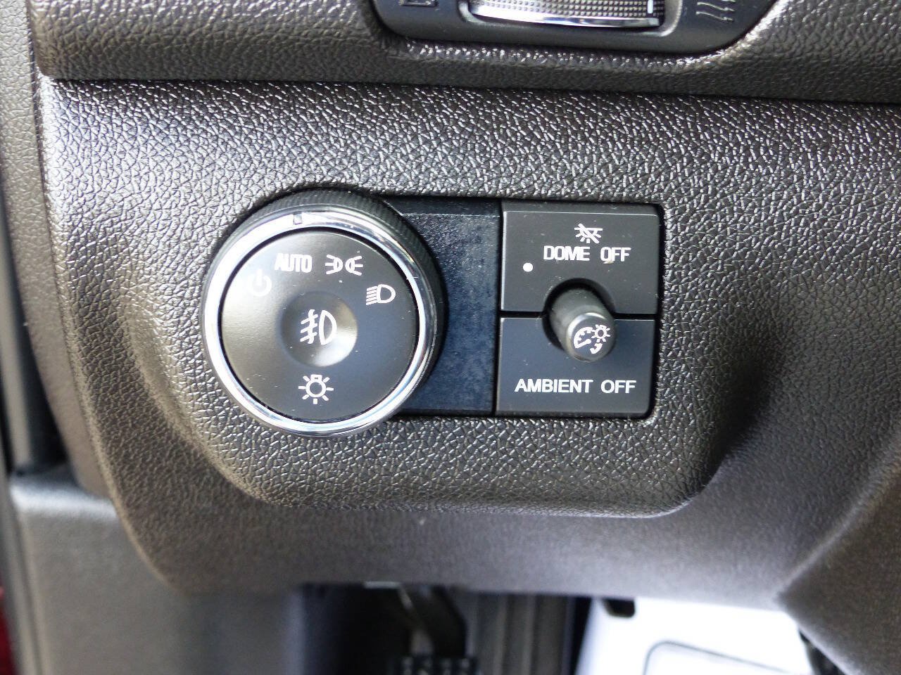 Used 2017 Chevrolet Traverse LT w/ Style and Technology Package AWD/4WD image 24