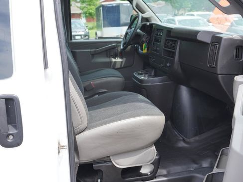 Used 2020 Chevrolet Express 2500 w/ Driver Convenience Package RWD image 13