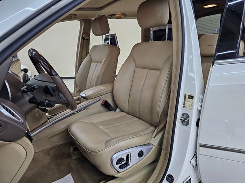 Used 2011 Mercedes-Benz GL 450 4MATIC image 18