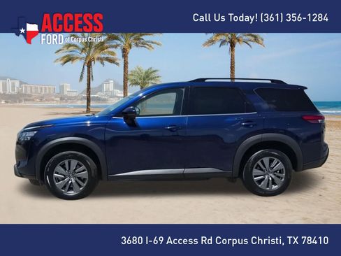 Used 2025 Nissan Pathfinder SV FWD image 5