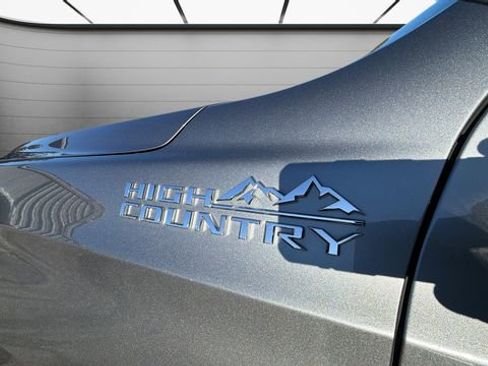 Used 2021 Chevrolet Tahoe High Country w/ Premium Package AWD/4WD image 10
