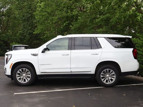 Used 2025 GMC Yukon Denali AWD/4WD image 4