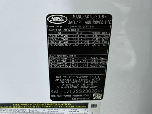 Used 2025 Land Rover Defender 110 S image 30