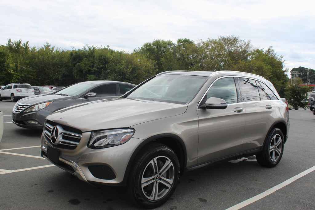 Used 2019 Mercedes-Benz GLC 300 4MATIC image 1