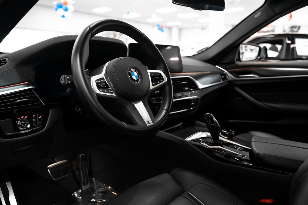 Used 2023 BMW M550i xDrive w/ Executive Package AWD/4WD image 22