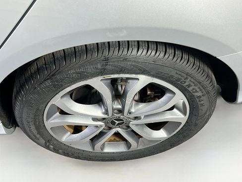 Used 2018 Mercedes-Benz C 300 4MATIC image 30