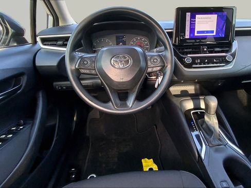 Used 2025 Toyota Corolla LE FWD image 6