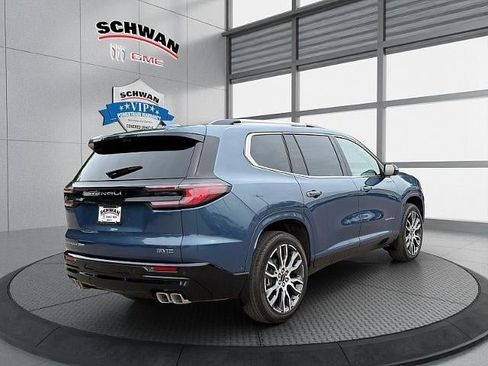 Used 2026 GMC Acadia Denali Ultimate w/ LPO, Floor Liner Package AWD/4WD image 4