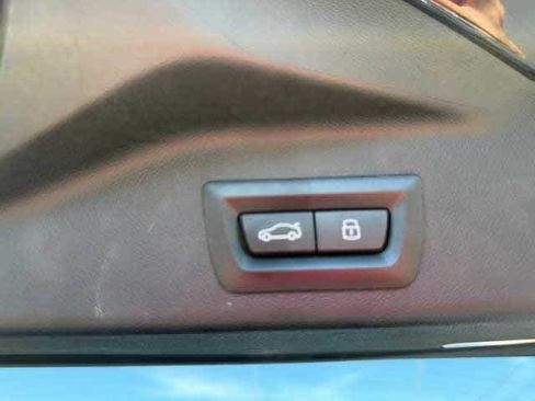 Used 2026 BMW X5 xDrive40i w/ M Sport Package AWD/4WD image 8