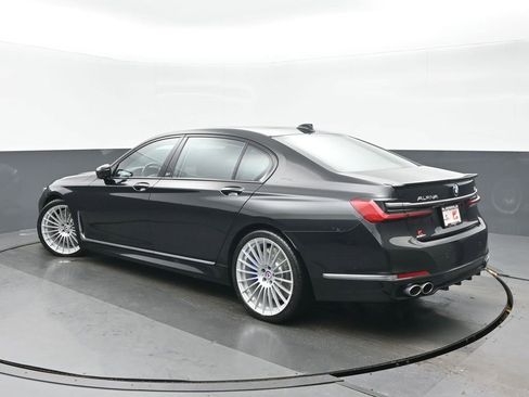 Used 2022 BMW ALPINA B7 xDrive w/ Luxury Rear Seating Package image 5