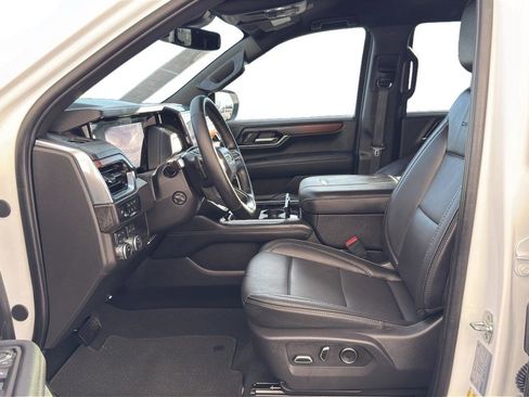 Used 2025 GMC Yukon Denali image 6