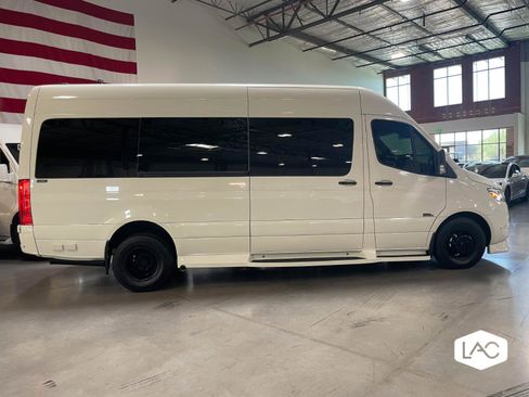 Used 2022 Mercedes-Benz Sprinter 3500 image 39