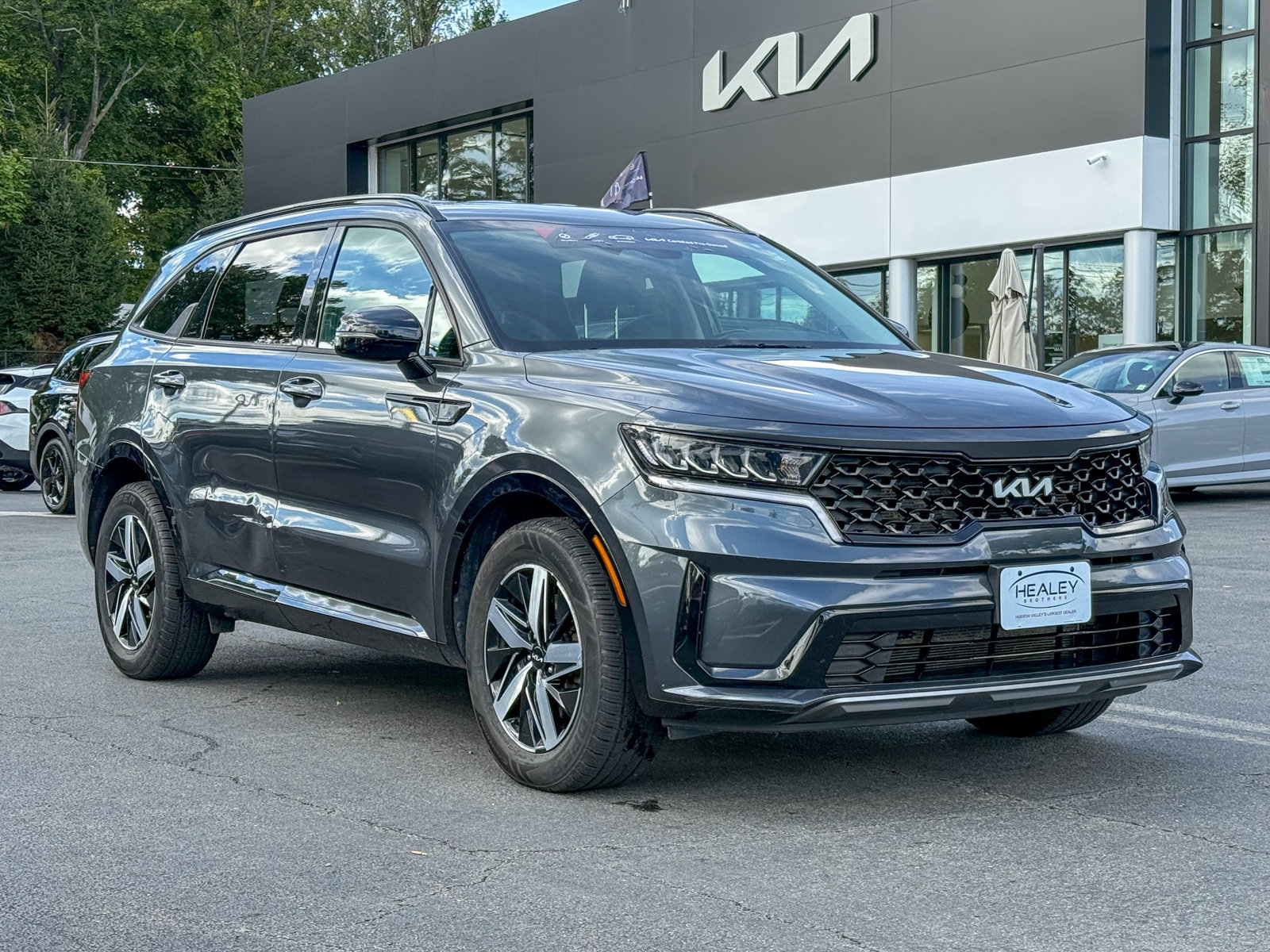 Certified 2022 Kia Sorento S FWD image 1