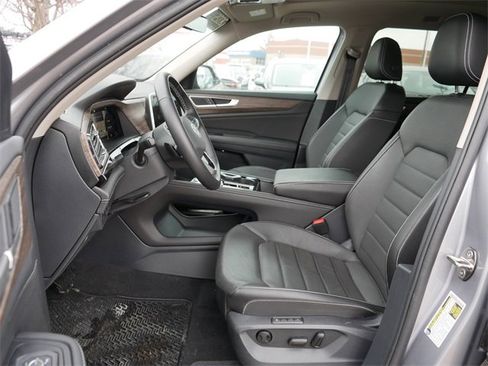 Certified 2025 Volkswagen Atlas SEL image 13