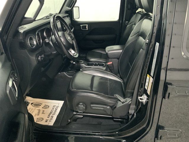 Used 2018 Jeep Wrangler Unlimited Sahara AWD/4WD image 27
