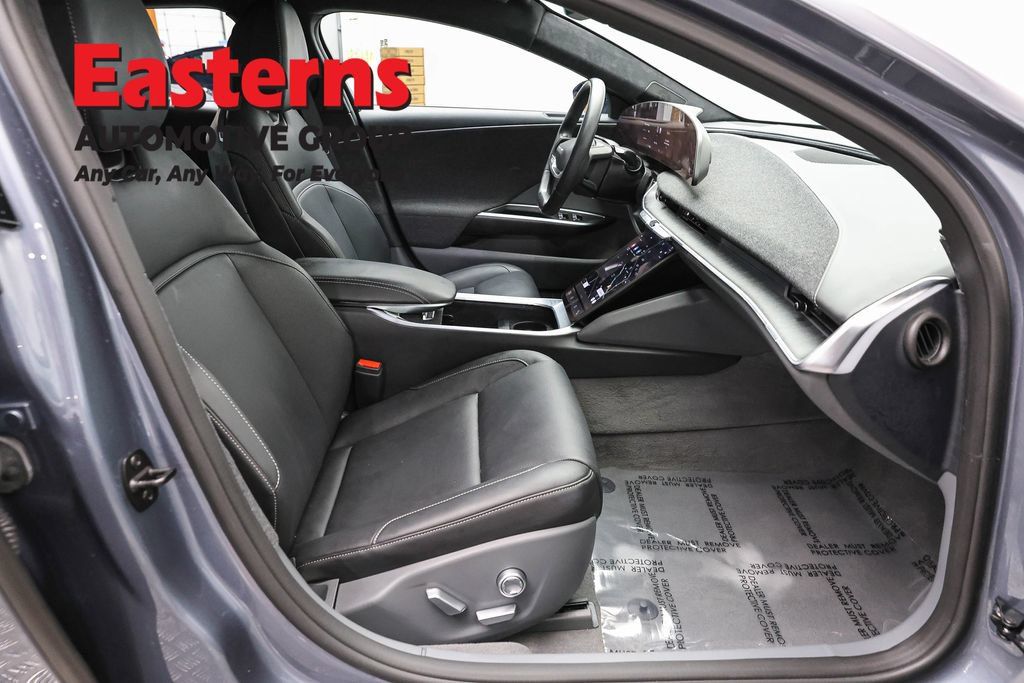Used 2024 Lucid Air Pure RWD image 25