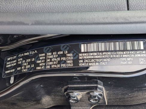 Used 2016 Jeep Renegade Trailhawk w/ Premium Trailhawk Package AWD/4WD image 30