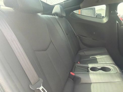 Used 2015 Hyundai Veloster Turbo w/ Option Group 04 FWD image 12