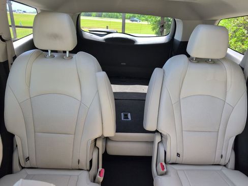 Used 2023 Buick Enclave Essence w/ Experience Buick Package FWD image 26