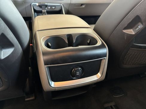 Used 2026 Kia Carnival FWD image 24