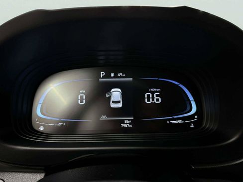 Used 2024 Hyundai Venue Limited FWD image 47